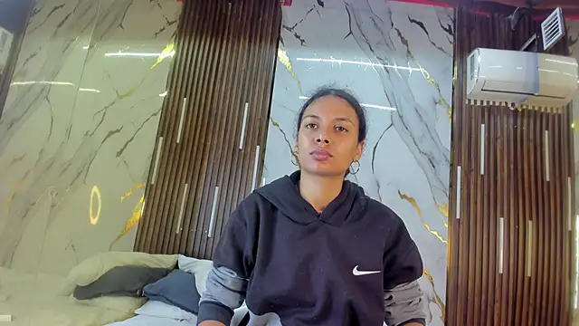 VictoriaDuart online show from January 5, 7:28 pm