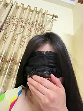 ZinzinLy online show from February 10, 5:49 pm