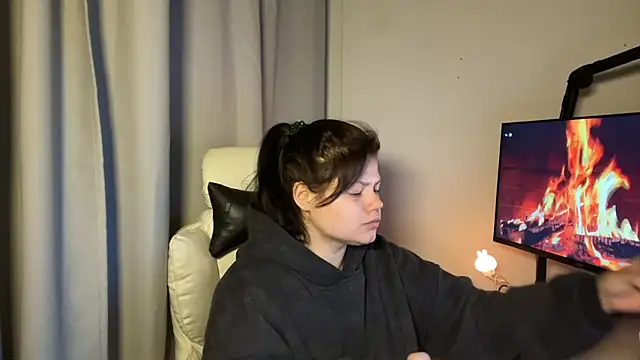 GoddessDarina online show from October 25, 11:55 pm