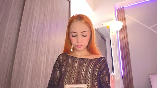 Snapshot of Little_ginger chatting on October 17, 1:36 pm Little ginger online show from October 17, 1:36 pm