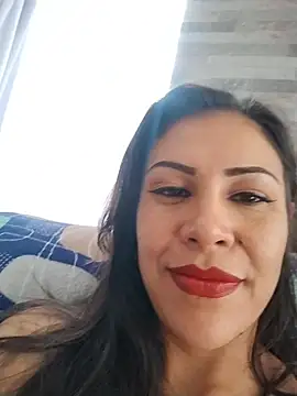 KittyHoleshot87 online show from April 13, 4:19 pm