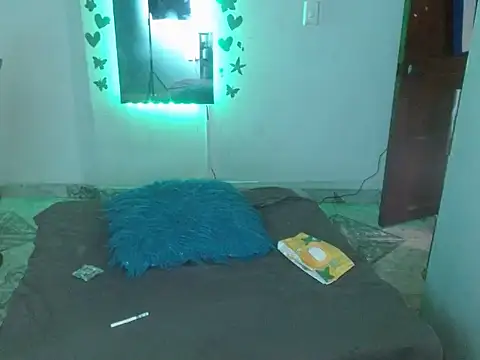 canelasexy 1 online show from April 13, 8:20 pm