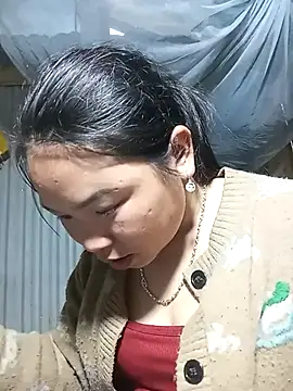 may-squirl online show from November 2, 8:51 am