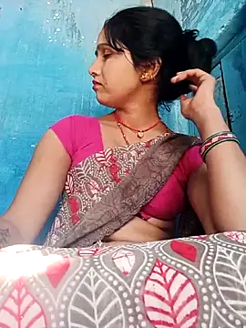 Jooli xx online show from April 13, 3:30 am