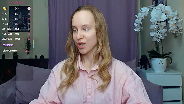 SoonMoor online show from March 29, 6:51 pm