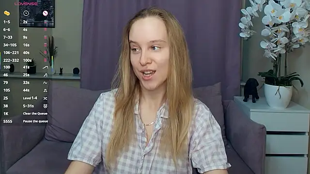 SoonMoor online show from March 20, 6:57 pm