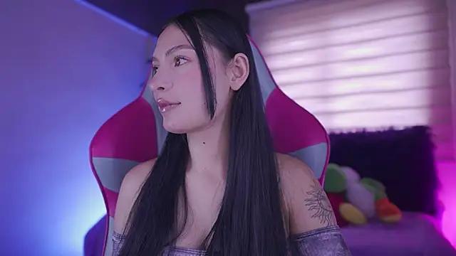 Rebecah 1 online show from February 18, 1:43 pm