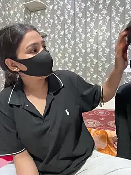 Sex Queen aaraya online show from May 1, 8:01 pm