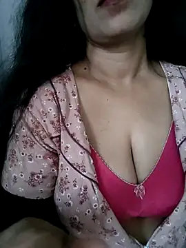 Deepa Sharma143 online show from October 17, 1:42 am