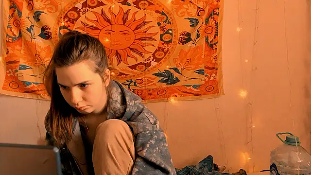 AliceCUNTach online show from March 20, 5:34 am