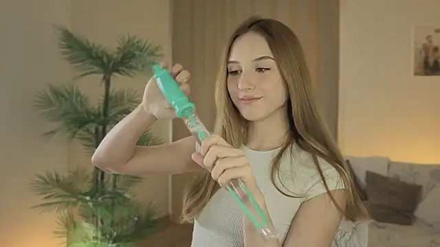 Vegas V online show from November 14, 1:00 pm