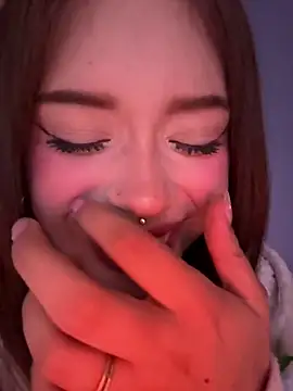 Bunnyylovee online show from April 17, 6:15 am