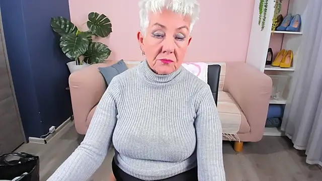 HotandMature online show from November 29, 9:24 am