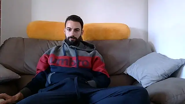 Amicisegreti online show from February 17, 9:08 am