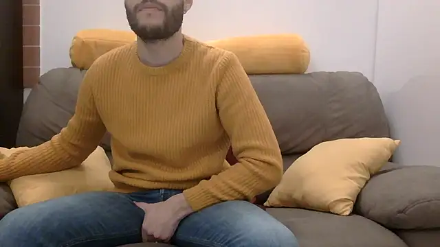 Amicisegreti online show from January 11, 9:42 pm