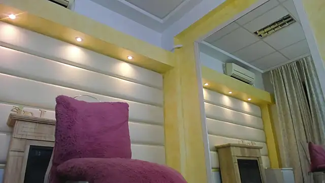 Jelly Bee online show from November 21, 8:33 pm