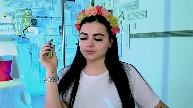 NaomiWilsons online show from October 14, 9:23 am