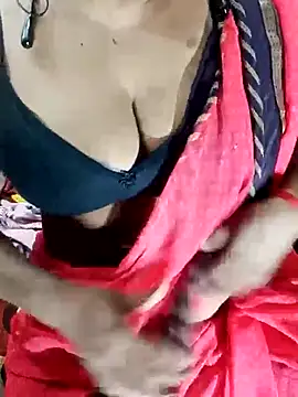 Snapshot of pinki_nude chatting on September 13, 8:17 pm pinki nude online show from September 13, 8:17 pm