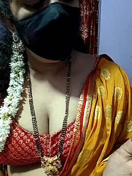 luci-queen online show from October 10, 6:18 am