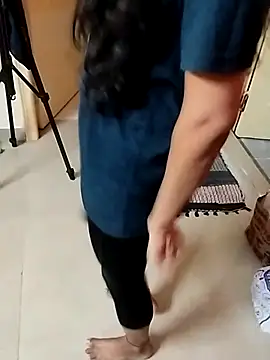 hot spicey online show from April 19, 12:05 pm