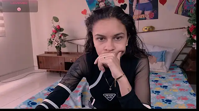 Skylovershot online show from October 16, 3:58 pm