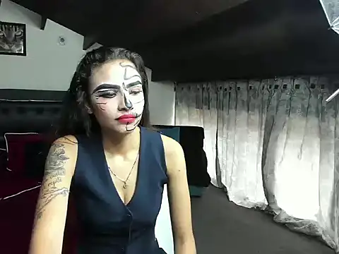 Skylovershot online show from October 31, 1:59 pm