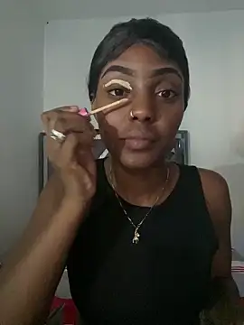 zaracollins01 online show from October 15, 9:50 pm