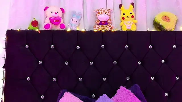 Snapshot of lizz_bela1 chatting on October 16, 10:56 pm lizz bela1 online show from October 16, 10:56 pm