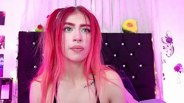 Snapshot of lizz_bela1 chatting on October 15, 10:45 pm lizz bela1 online show from October 15, 10:45 pm