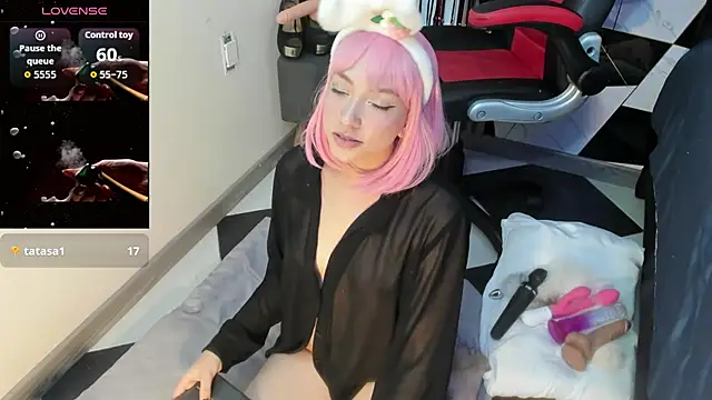 sophia arevalo online show from February 15, 4:04 am