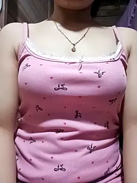 LucyyLy online show from April 14, 9:53 am