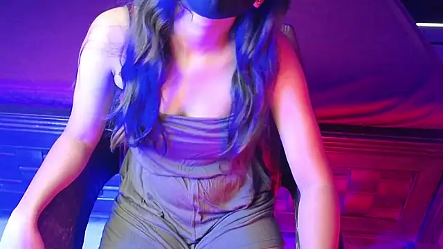 -Anikaverma- online show from September 19, 12:15 pm