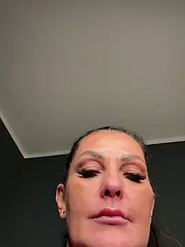 Nola Luxx-offiziell online show from January 15, 6:25 pm