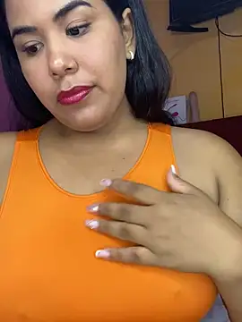 Snapshot of Roxxybigboobs chatting on October 4, 4:55 pm Roxxybigboobs online show from October 4, 4:55 pm