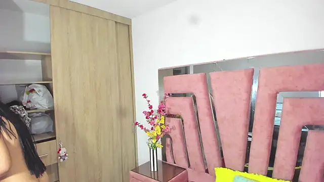 MaraKarly online show from December 2, 7:05 pm