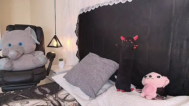 IvyBelle  online show from April 9, 11:26 am