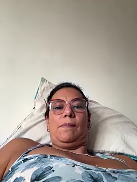 YadiraOrozco online show from February 3, 5:50 pm