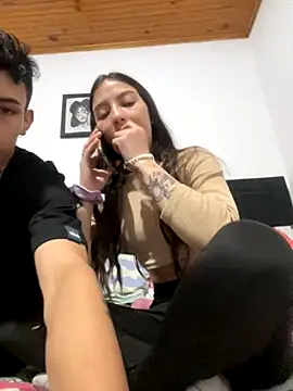 coupledesire18 online show from October 16, 12:02 am