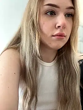 Snapshot of elliss_ chatting on September 30, 7:14 am elliss  online show from September 30, 7:14 am
