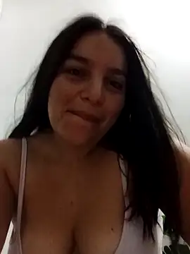 chloe 90 online show from December 18, 12:59 am