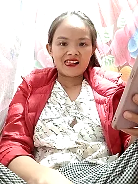 xinhxinhcute online show from October 4, 8:53 am