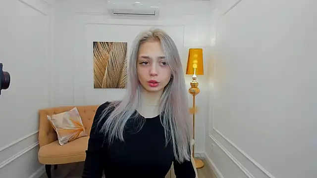 EmilyGraydis online show from February 3, 7:18 pm