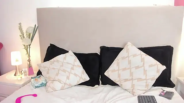 Angel Velvet online show from March 8, 2:26 am