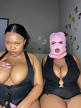 JuicyMellow21 online show from April 14, 10:32 pm