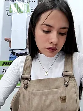 CHARLOTTE  05 online show from December 15, 12:10 pm