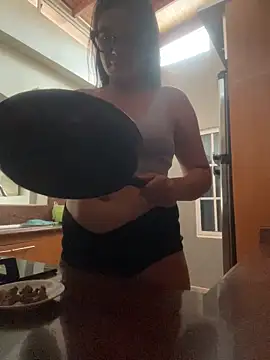 alilith online show from February 2, 6:51 pm