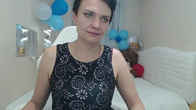 AvaSaturnian online show from October 6, 12:22 pm