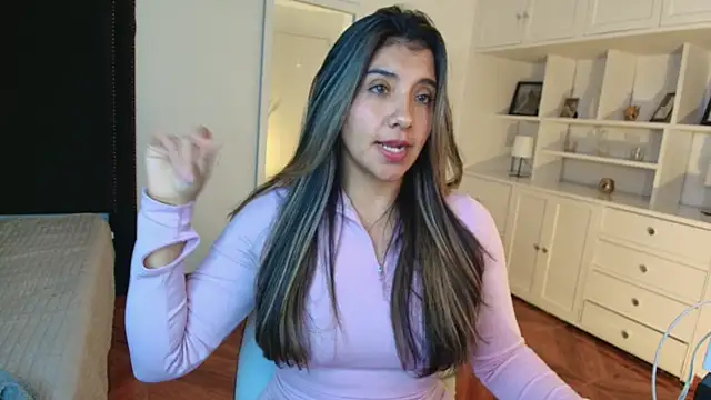 nina moen online show from January 11, 8:08 am