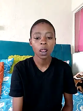 SweetSlenderChoc online show from April 12, 11:13 am