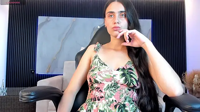 sofiapalacioss online show from October 29, 6:32 pm